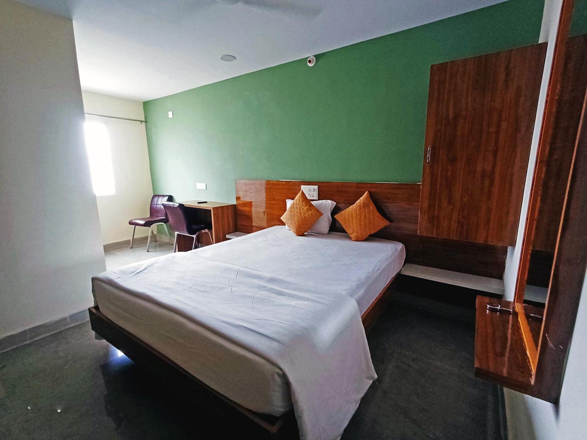 Udupi Deluxe Lodge Gulbarga Kalaburagi Exterior foto